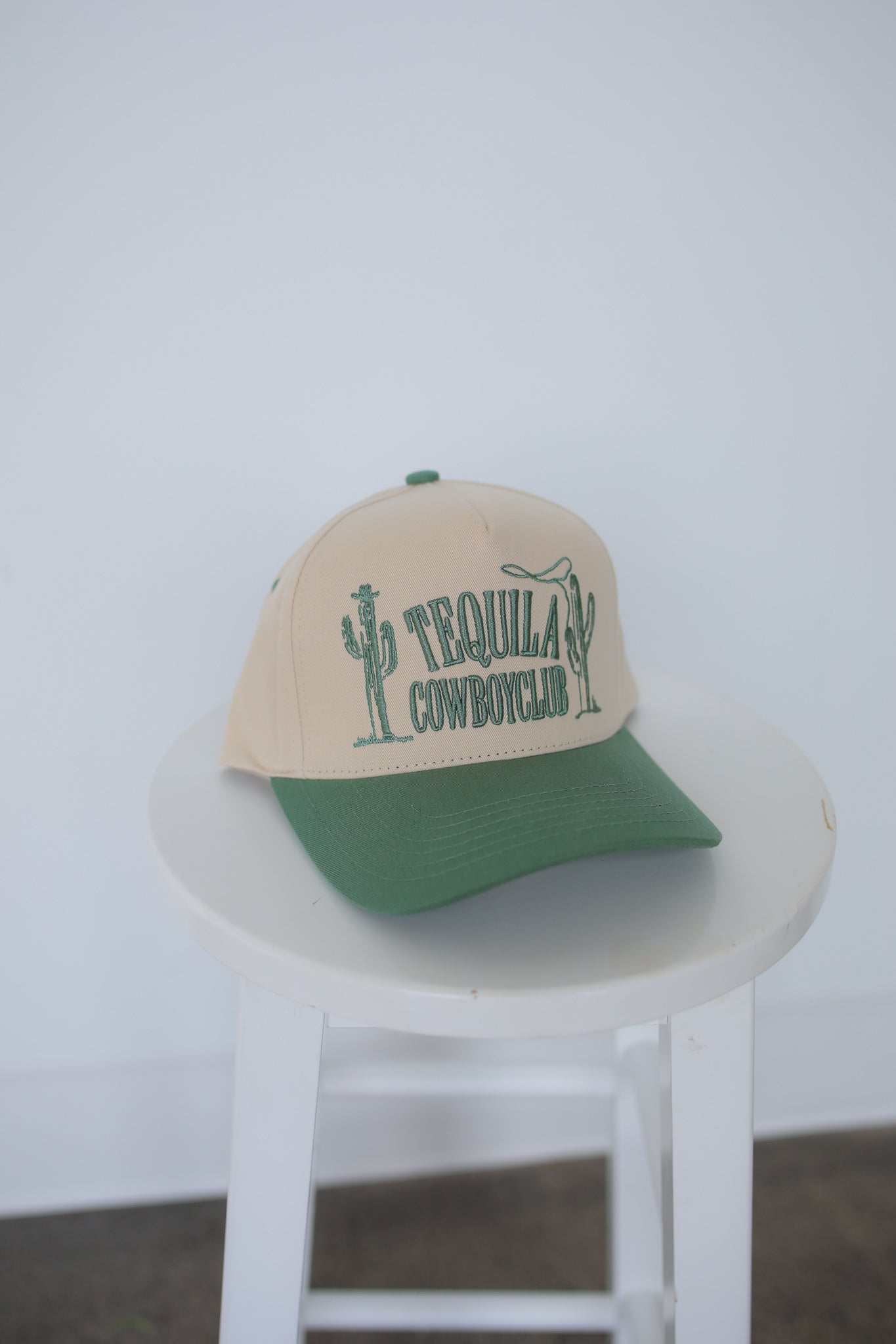 TWO TONE TRUCKER HAT