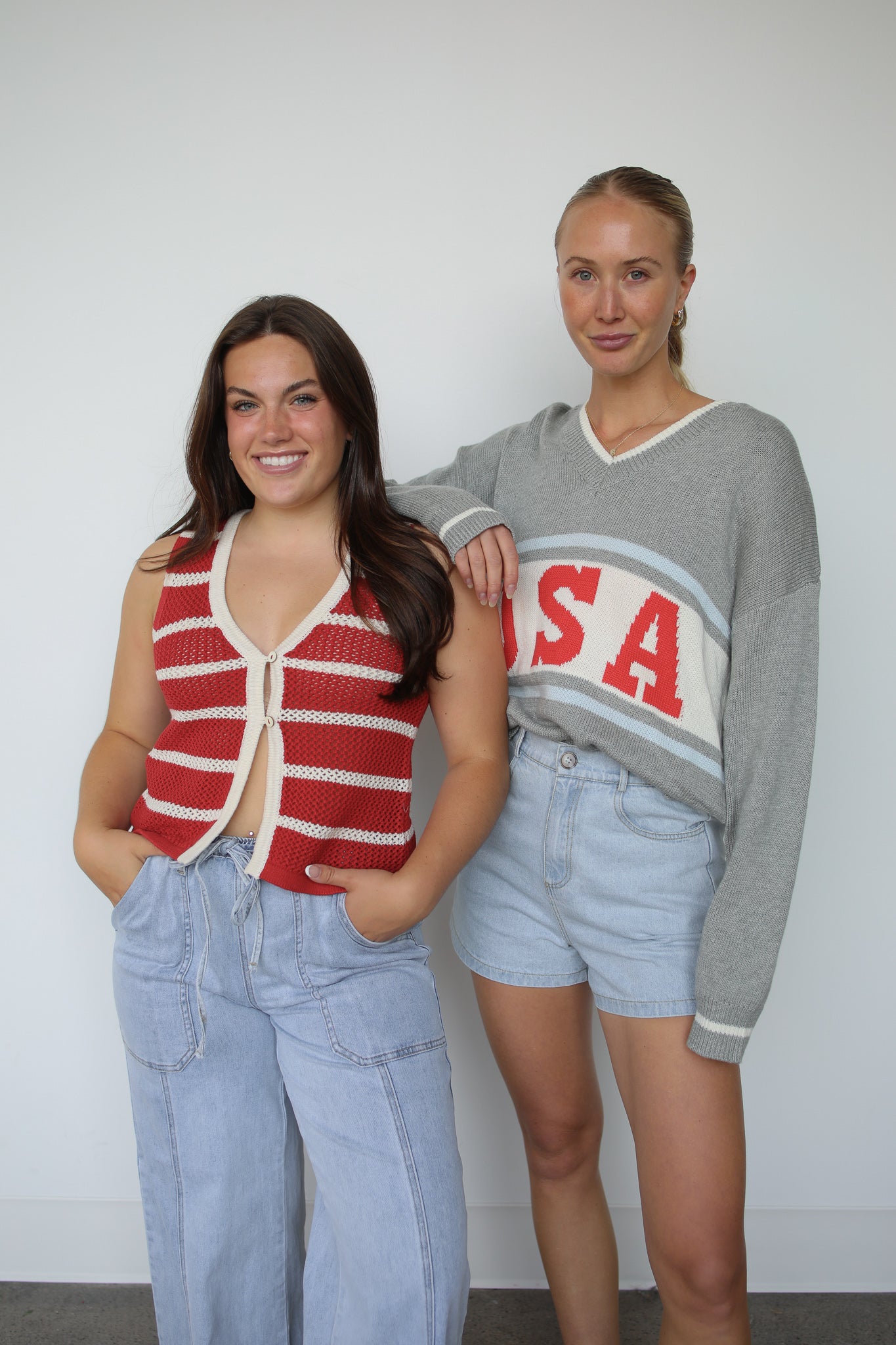 "USA" GRAPHIC SWEATER