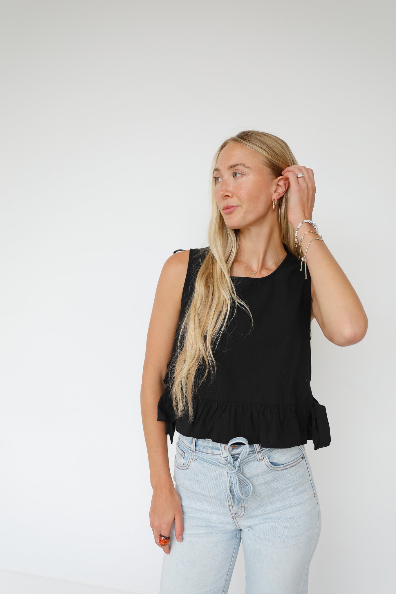 SIDE TIE RUFFLE TOP