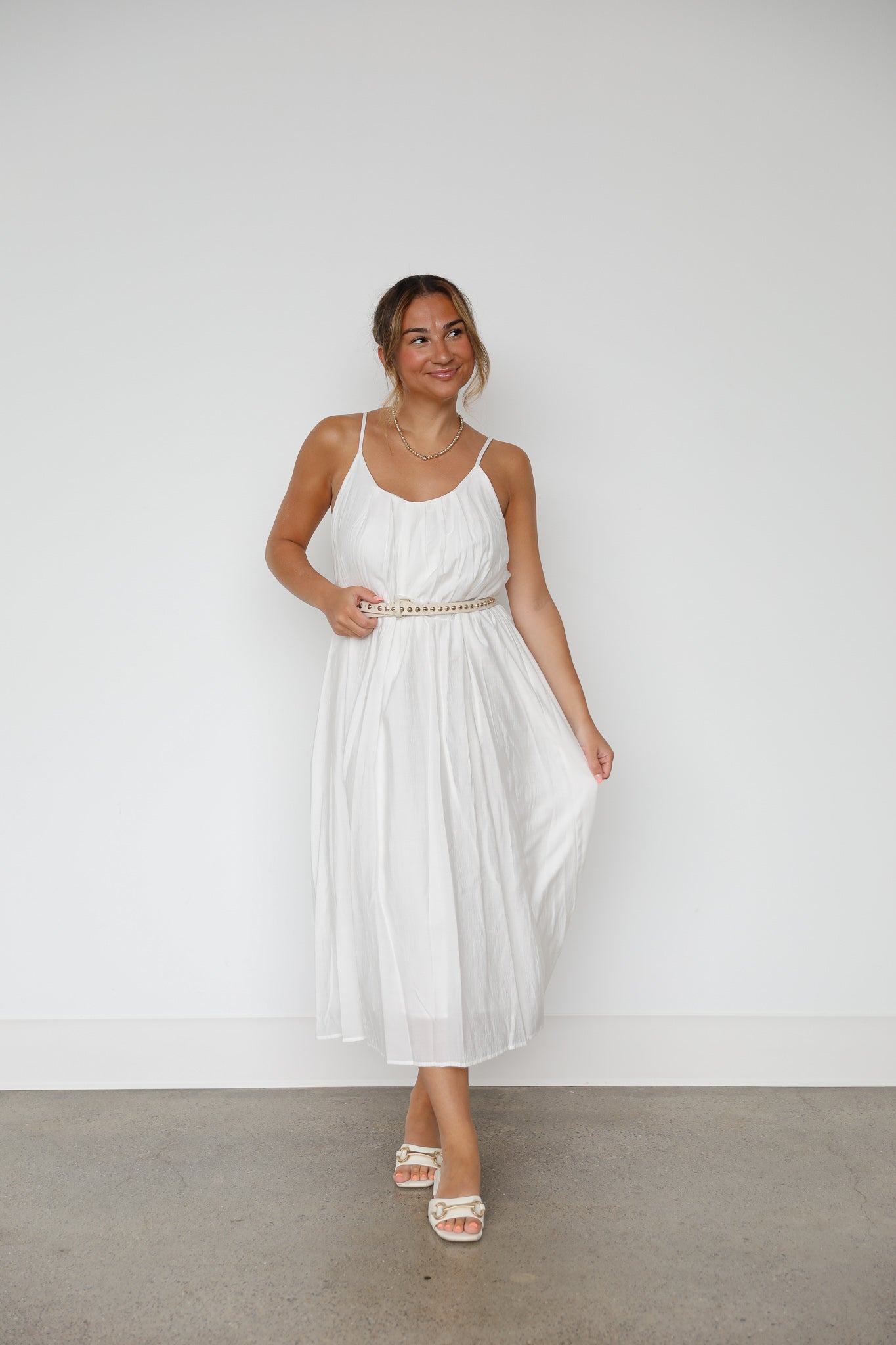 PLEATED ROUND NECK MAXI DRESS