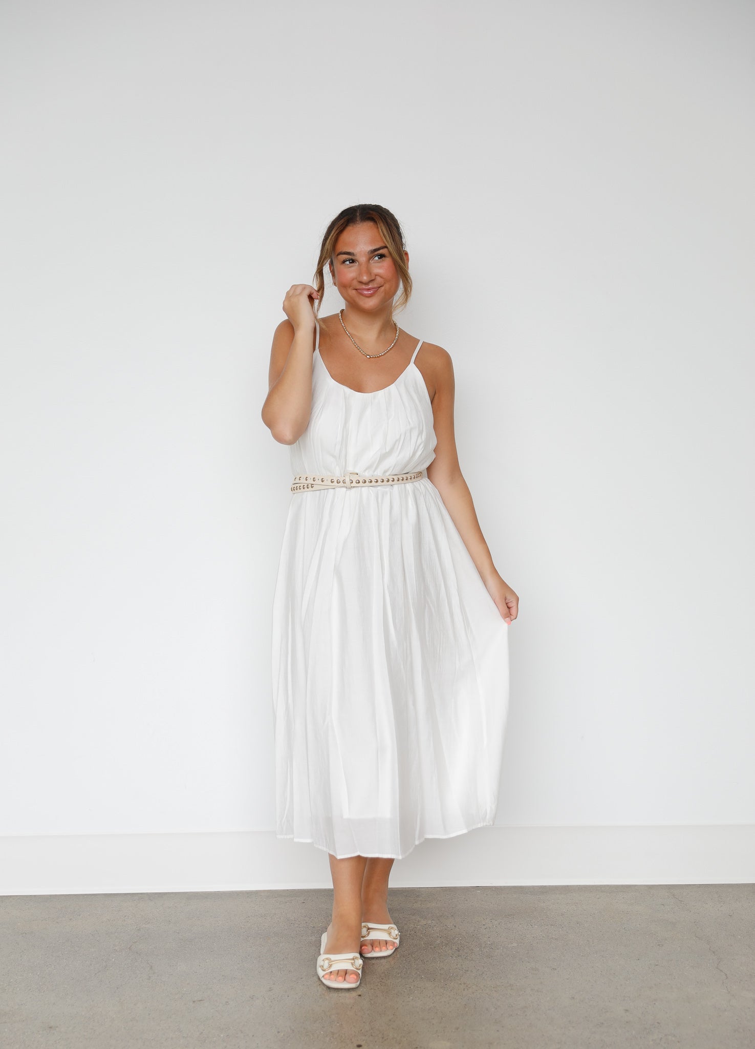 PLEATED ROUND NECK MAXI DRESS