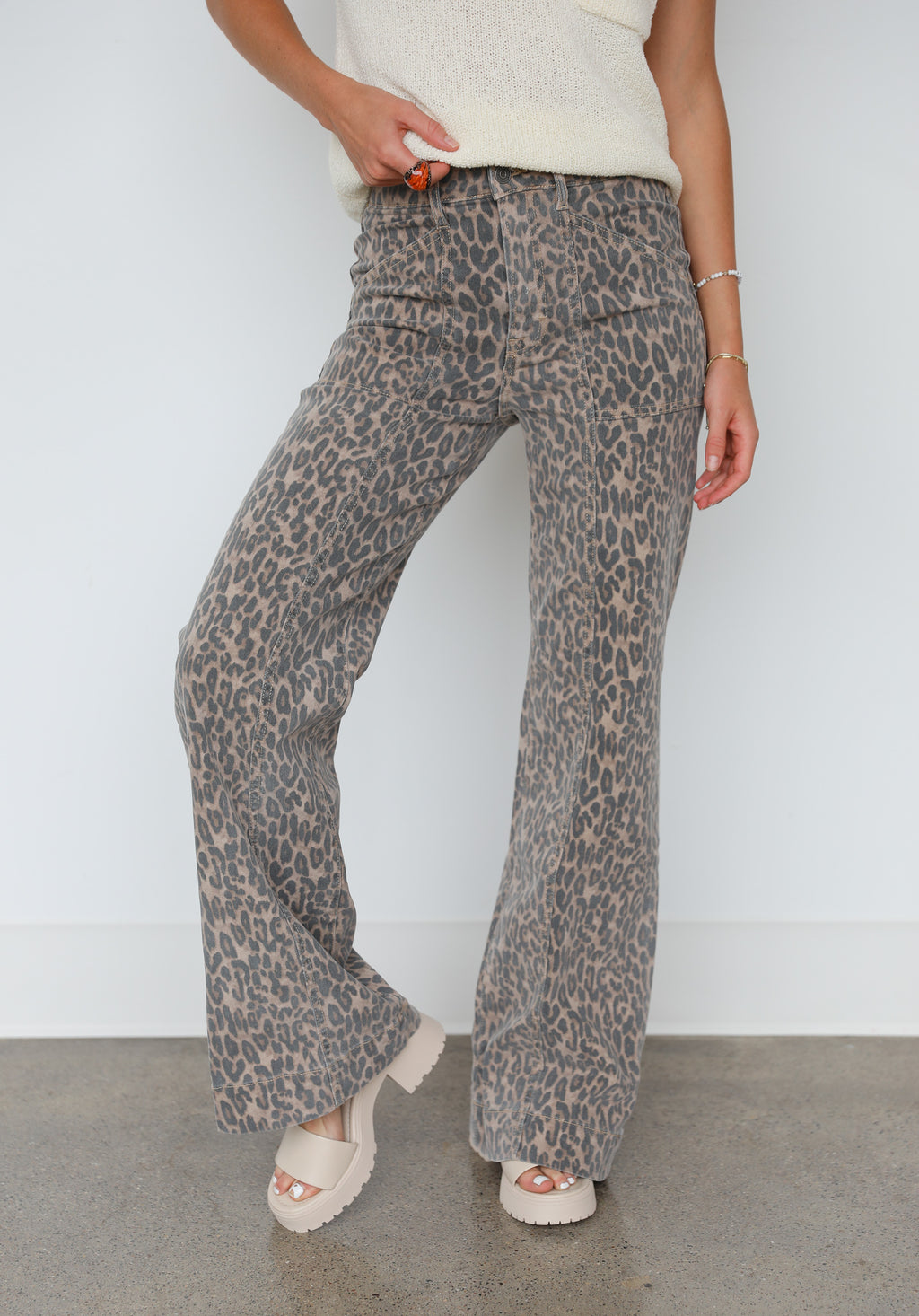 CHEETAH PRINT WIDE LEG JEANS