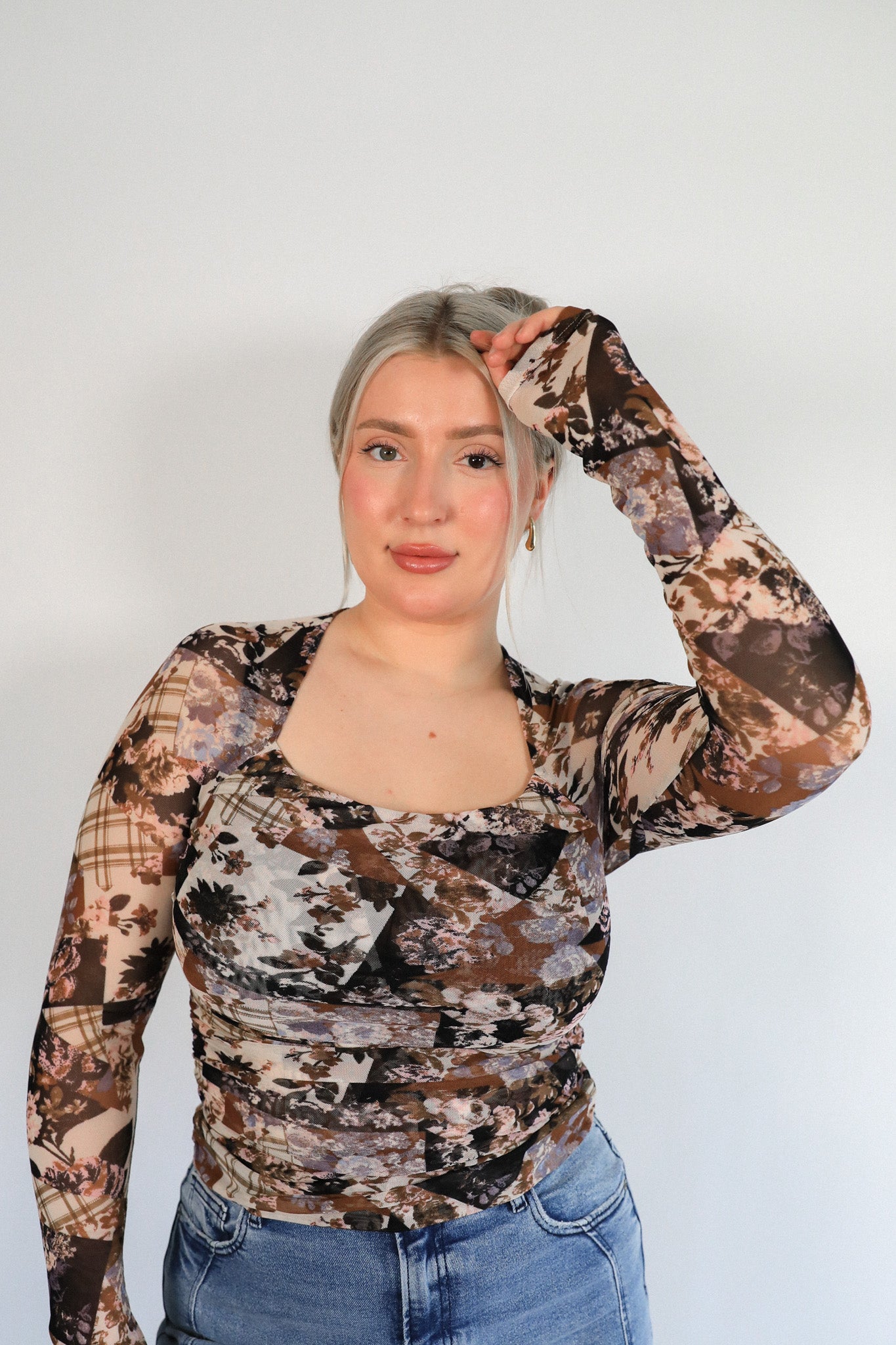 BLOSSOMING FLORAL MESH TOP