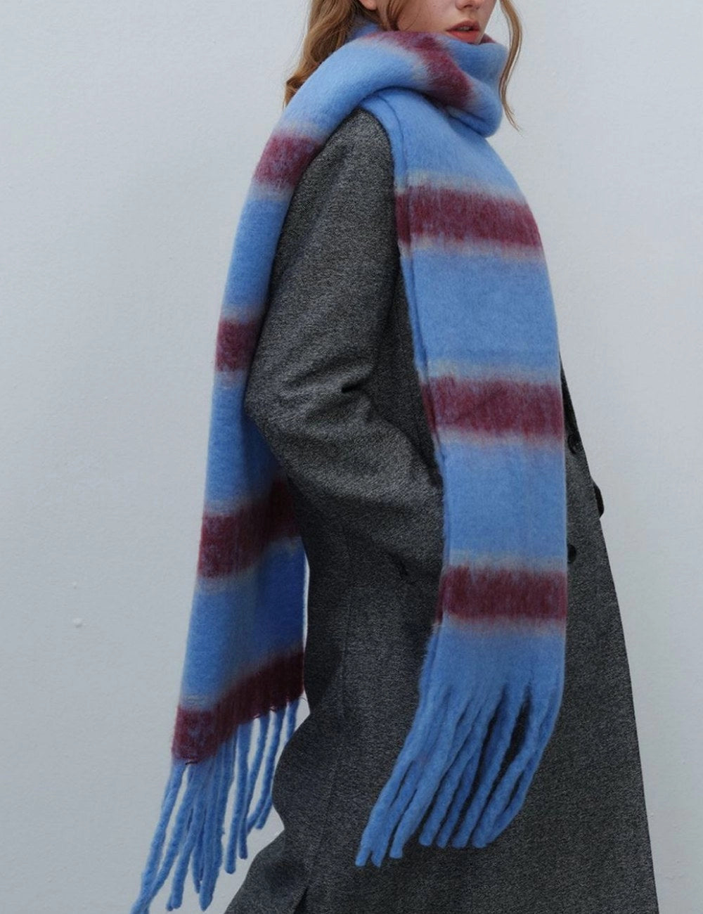 BLUE COLOR BLOCK TASSEL SCARF