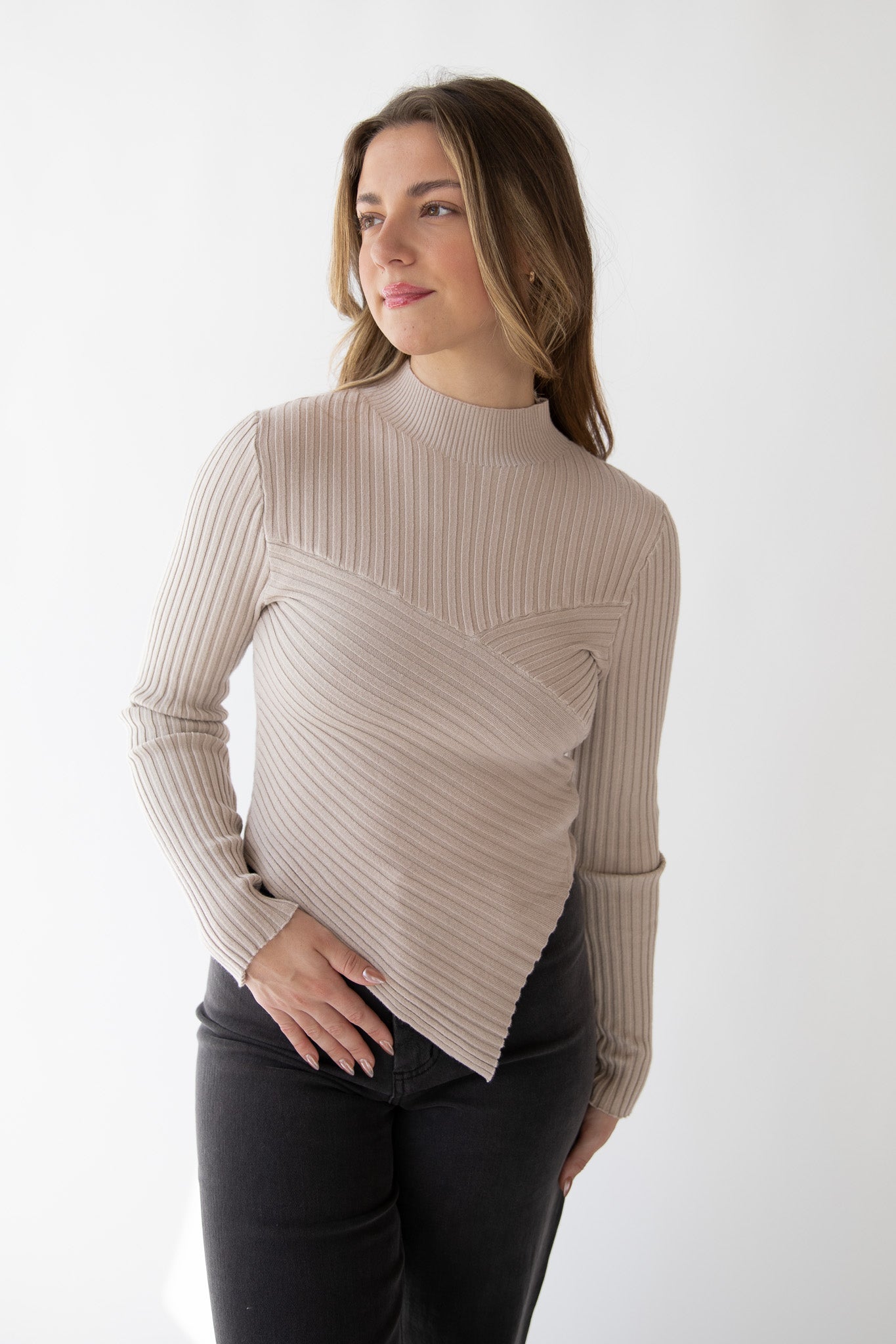 AUTUMN ASYMMETRIC MOCK NECK TOP