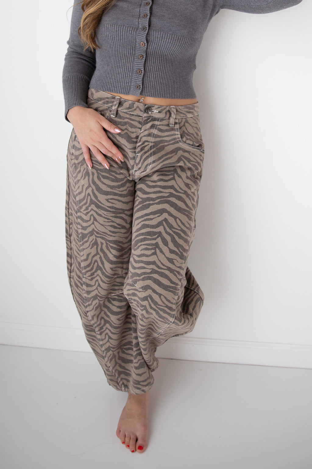 ZEBRA PRINT BARREL JEANS