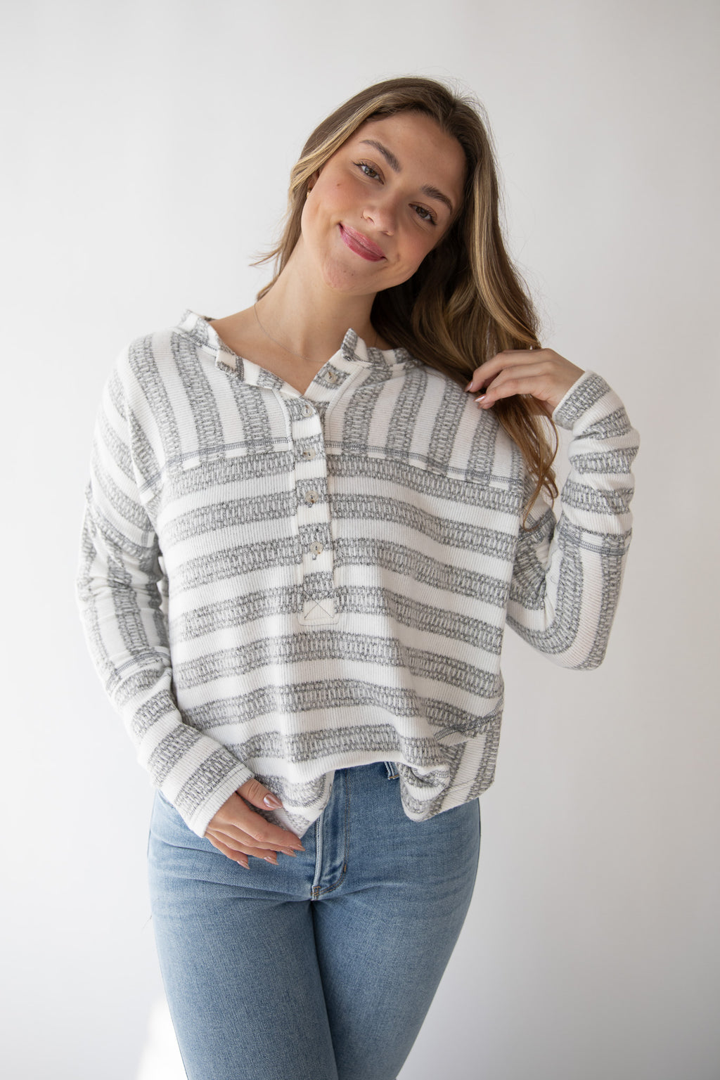 RAW EDGE KNIT BUTTON DOWN