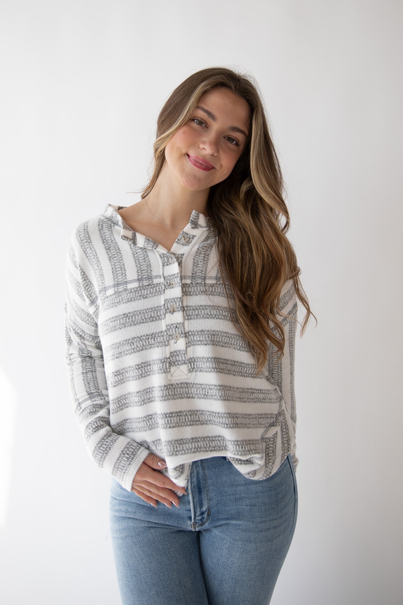 RAW EDGE KNIT BUTTON DOWN