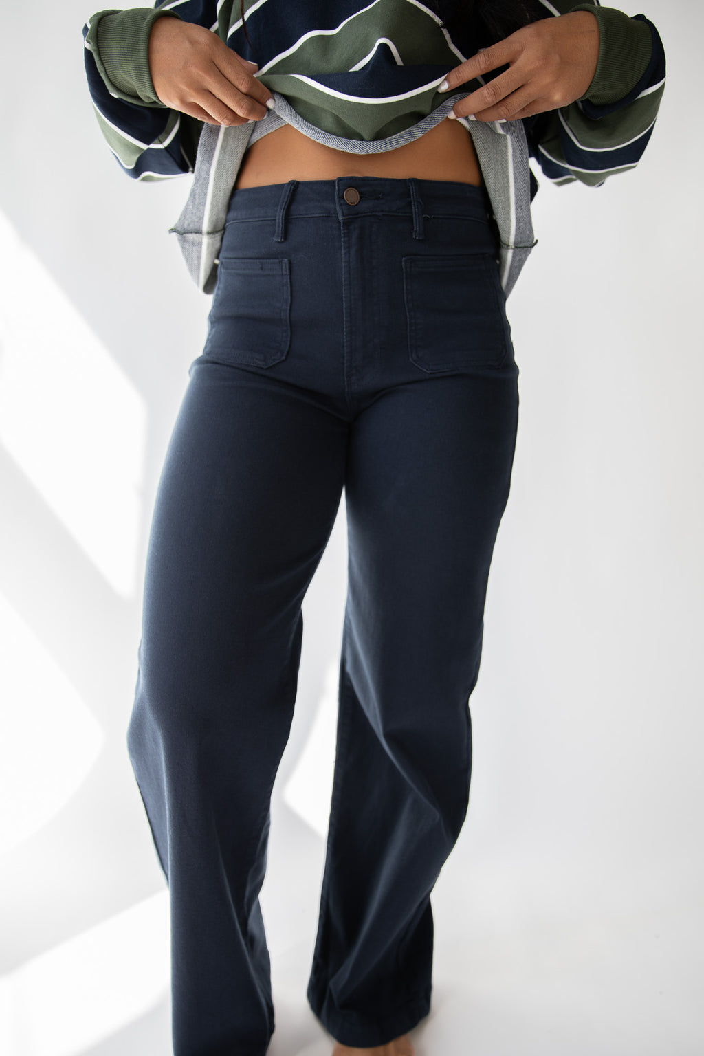 NAVY PATCH POCKET WIDE LEG PANT