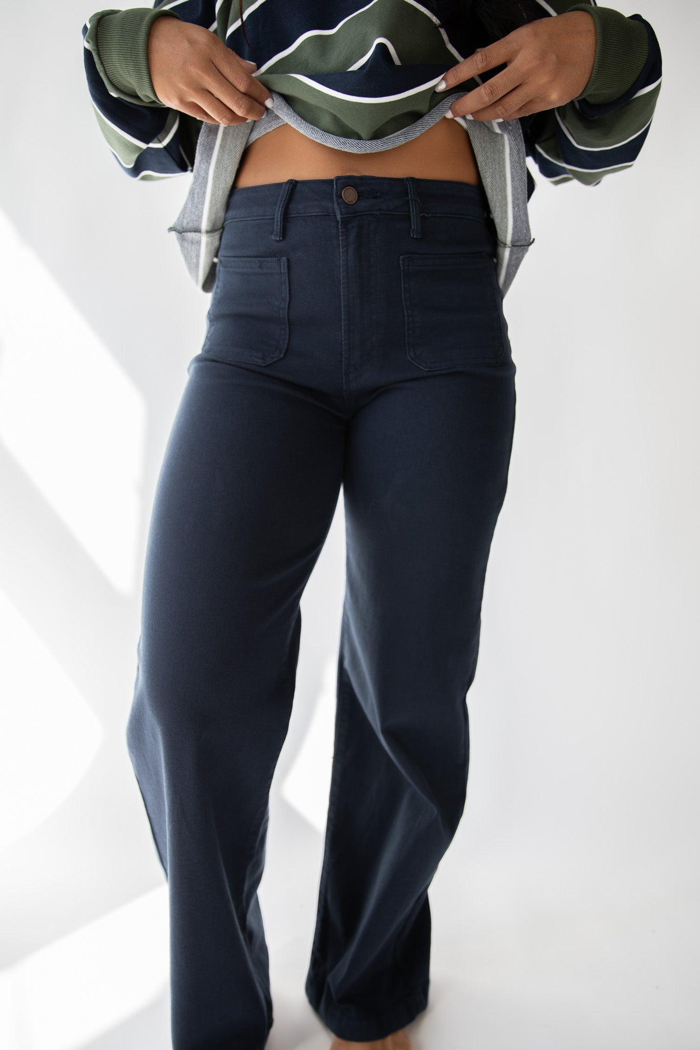 NAVY PATCH POCKET WIDE LEG PANT