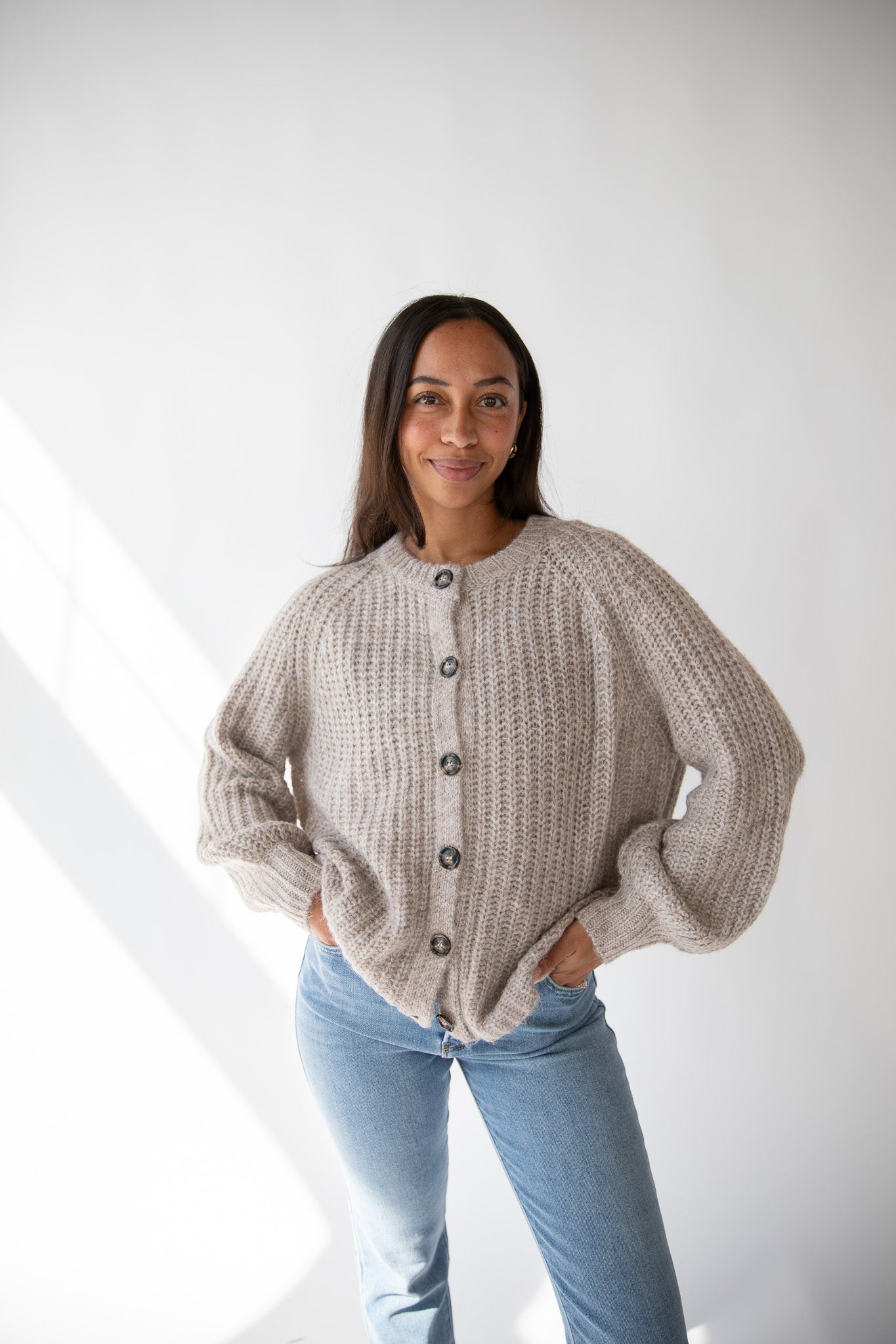 MOONRISING ROUND NECK CARDIGAN