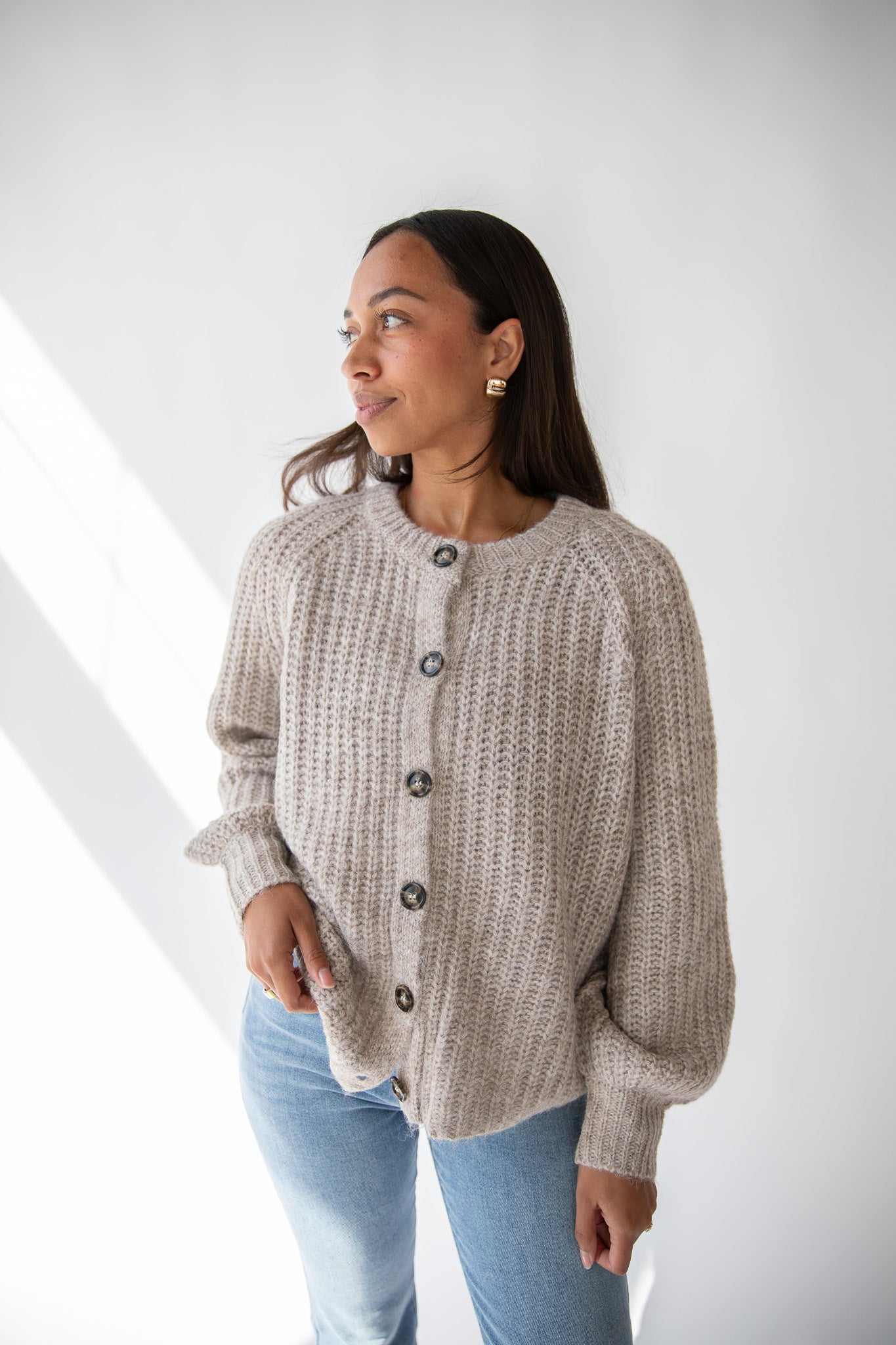 MOONRISING ROUND NECK CARDIGAN