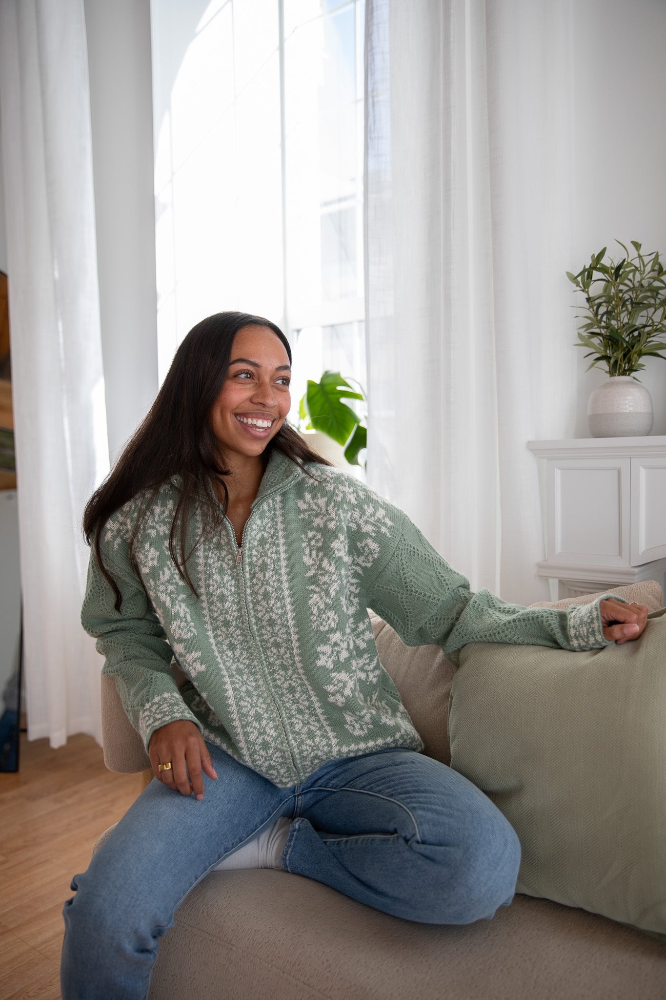 MOSS & MIST ZIP-UP SWEATER