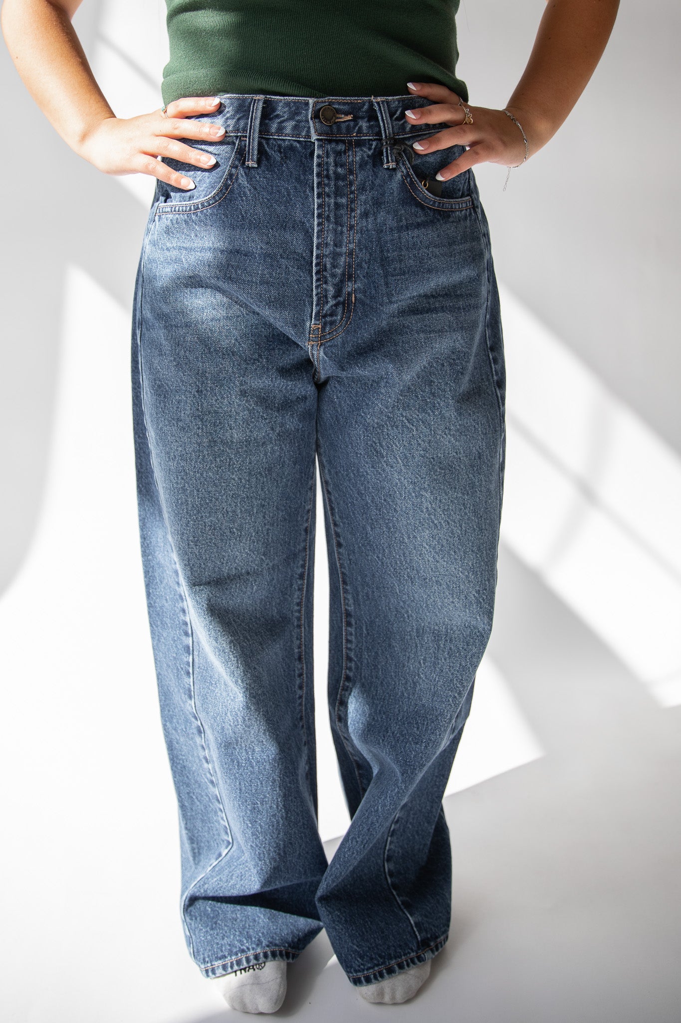 LUTSEN BARREL JEAN - DARK WASH