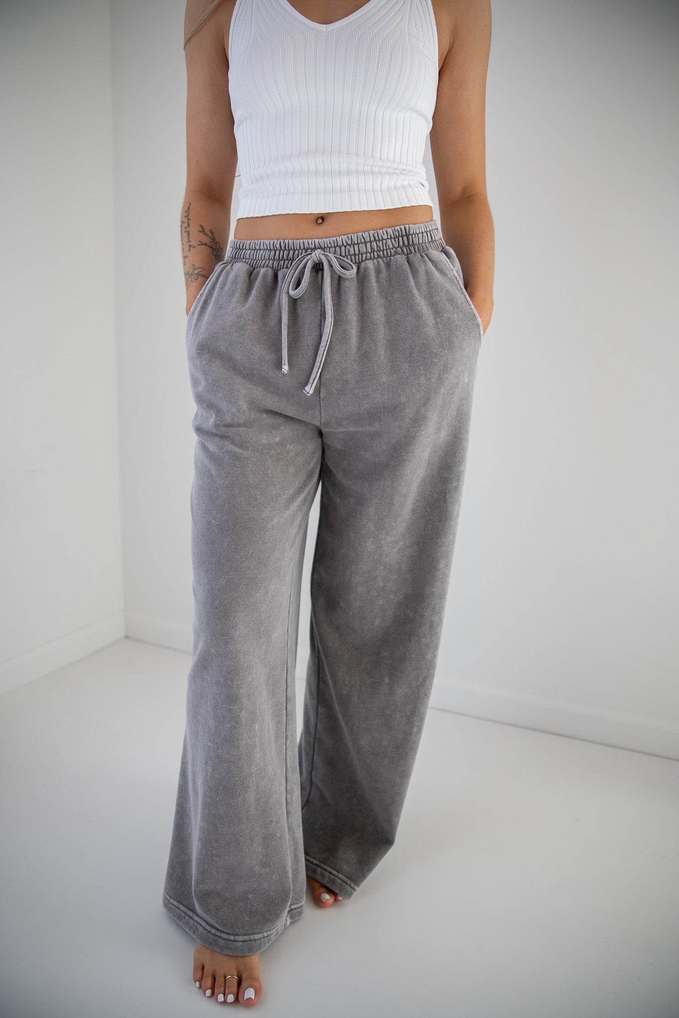 HALLIE WIDE LEG SWEATPANTS