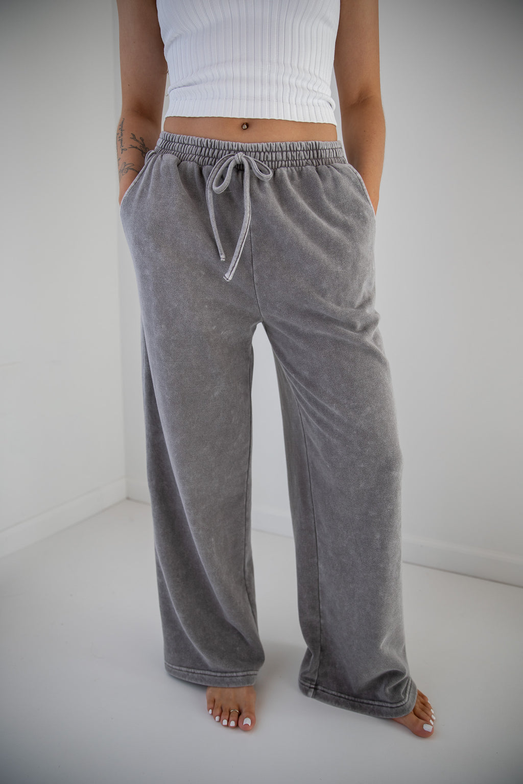HALLIE WIDE LEG SWEATPANTS