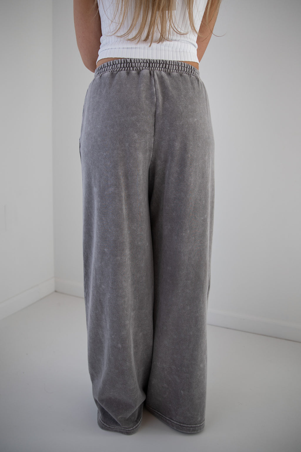 HALLIE WIDE LEG SWEATPANTS