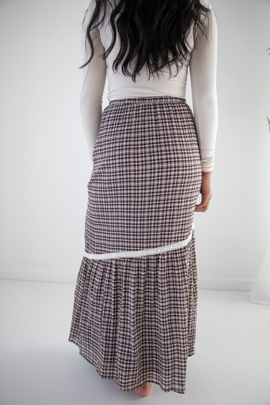 ELISE LACE DETAIL MAXI SKIRT