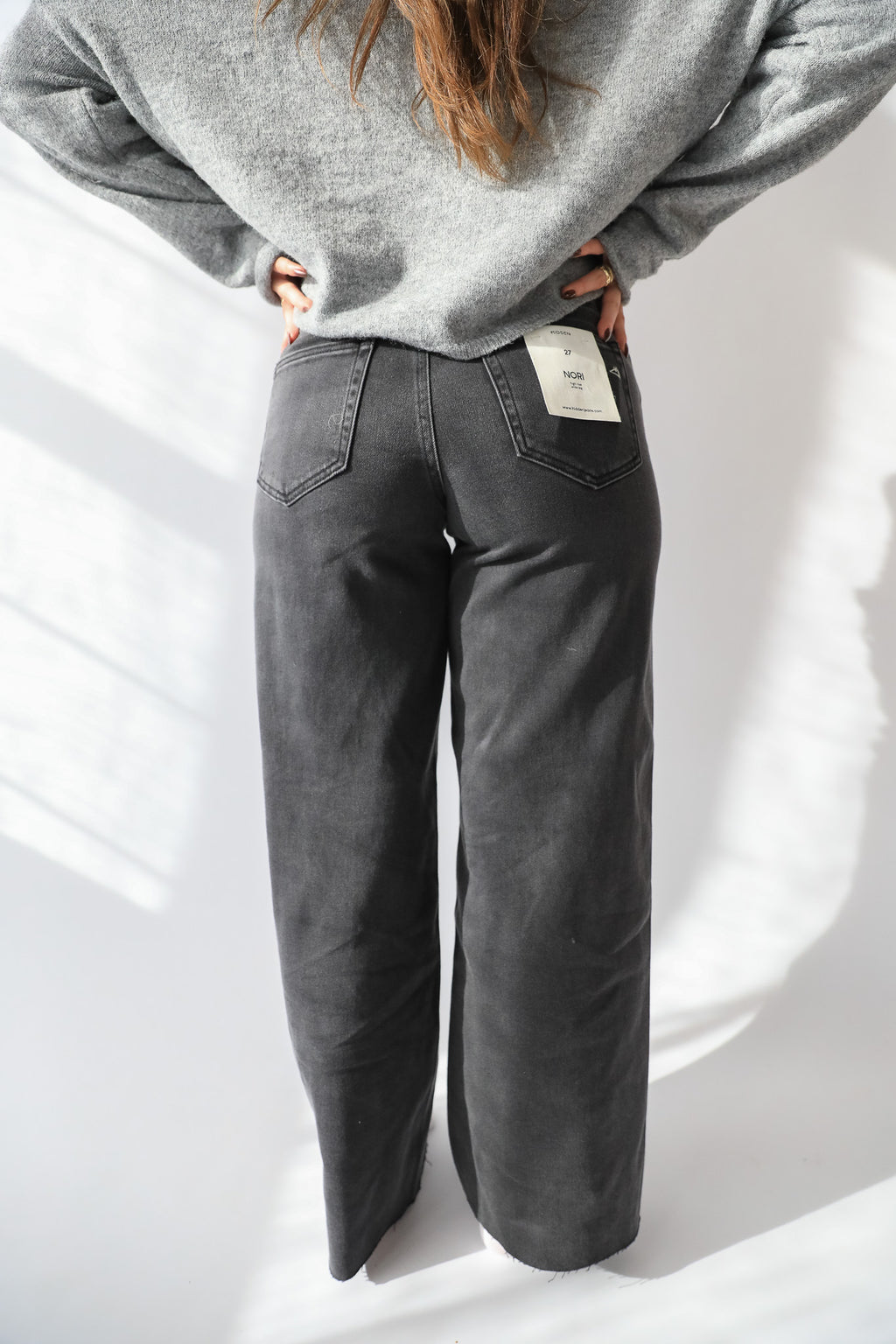 WASHED BLACK NORI JEAN