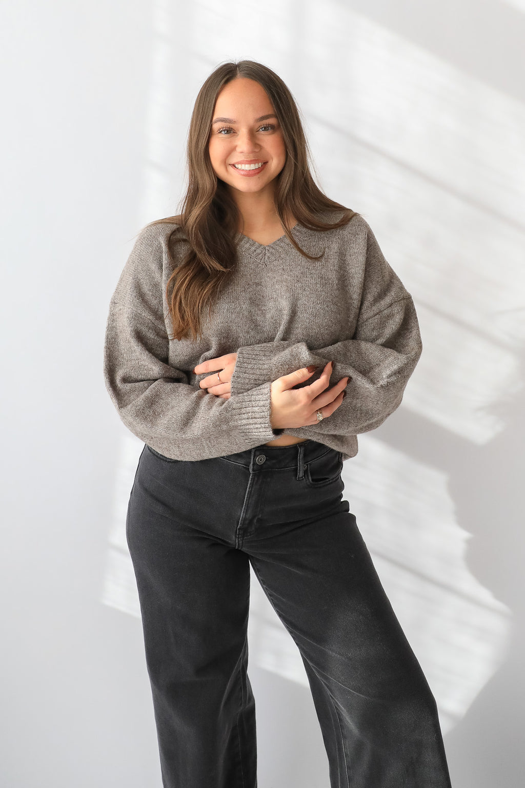JAMIE V-NECK SWEATER