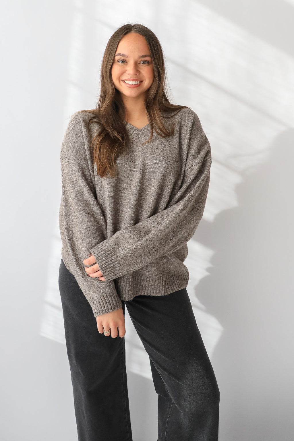 JAMIE V-NECK SWEATER