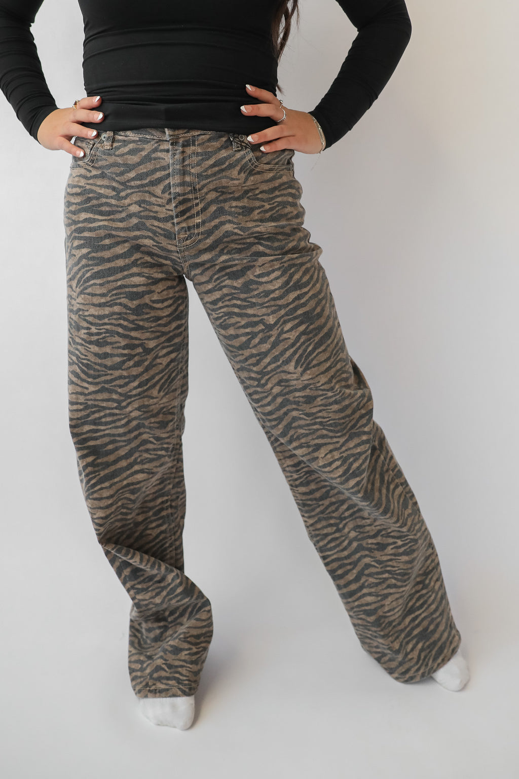 LOGAN TIGER PRINT DAD JEANS