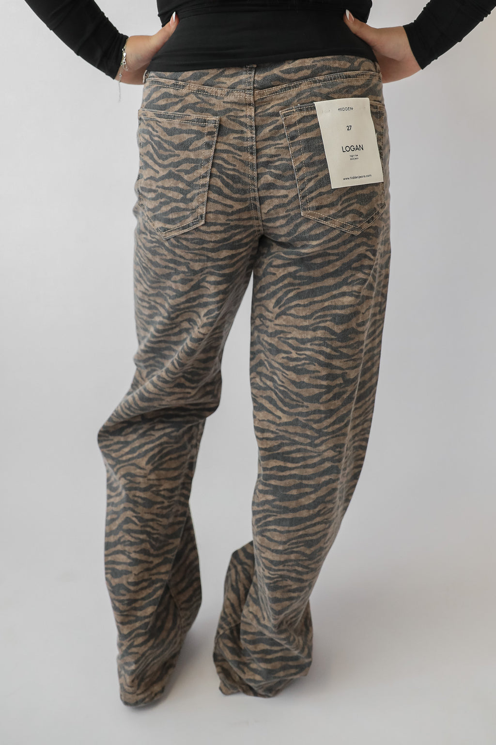 LOGAN TIGER PRINT DAD JEANS