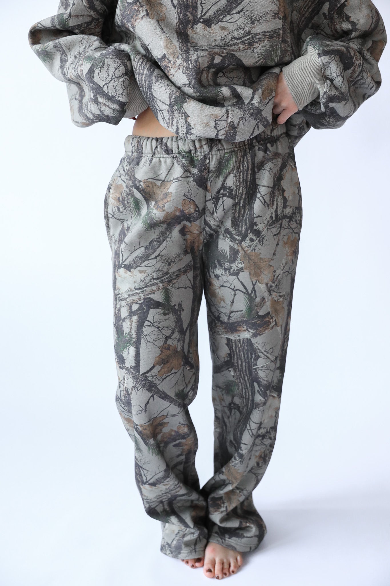 NOLA CAMO WIDE LEG SWEATPANTS