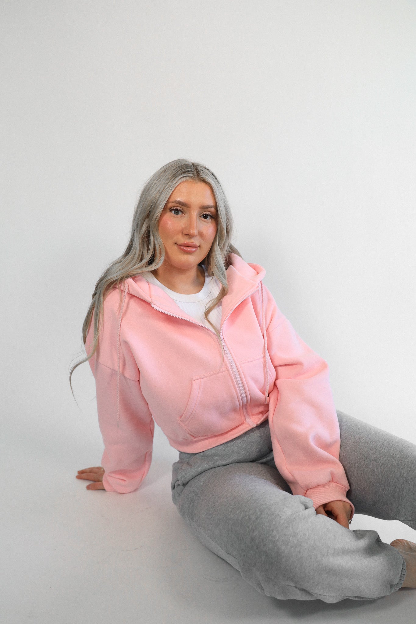 COZY CLUB CROPPED FULL ZIP HOODIE