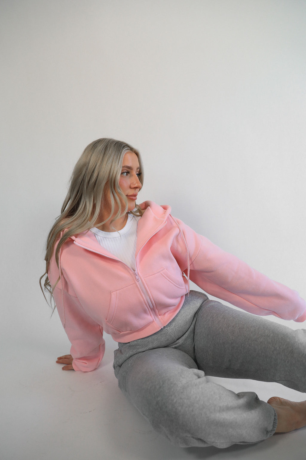 COZY CLUB CROPPED FULL ZIP HOODIE