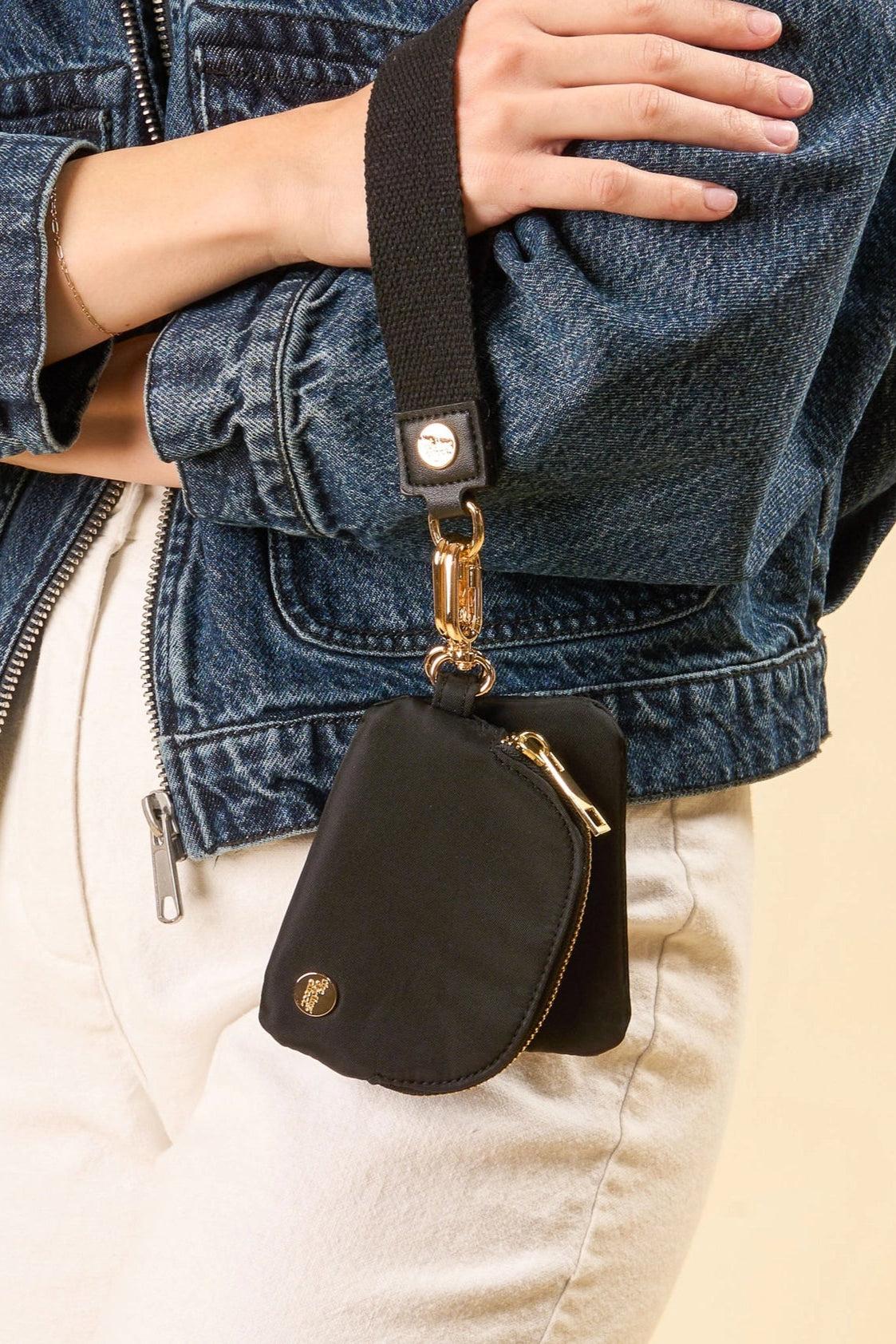 DYNAMIC DUO POUCH WRISTLET