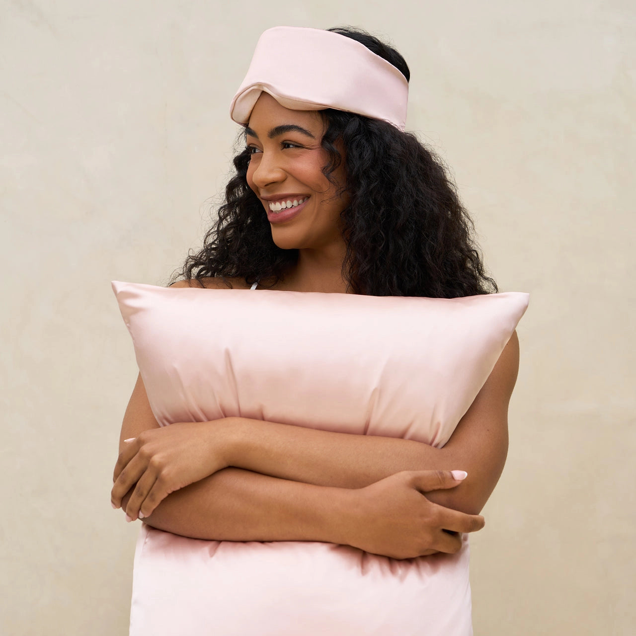 CONTOUR PILLOW EYE MASK
