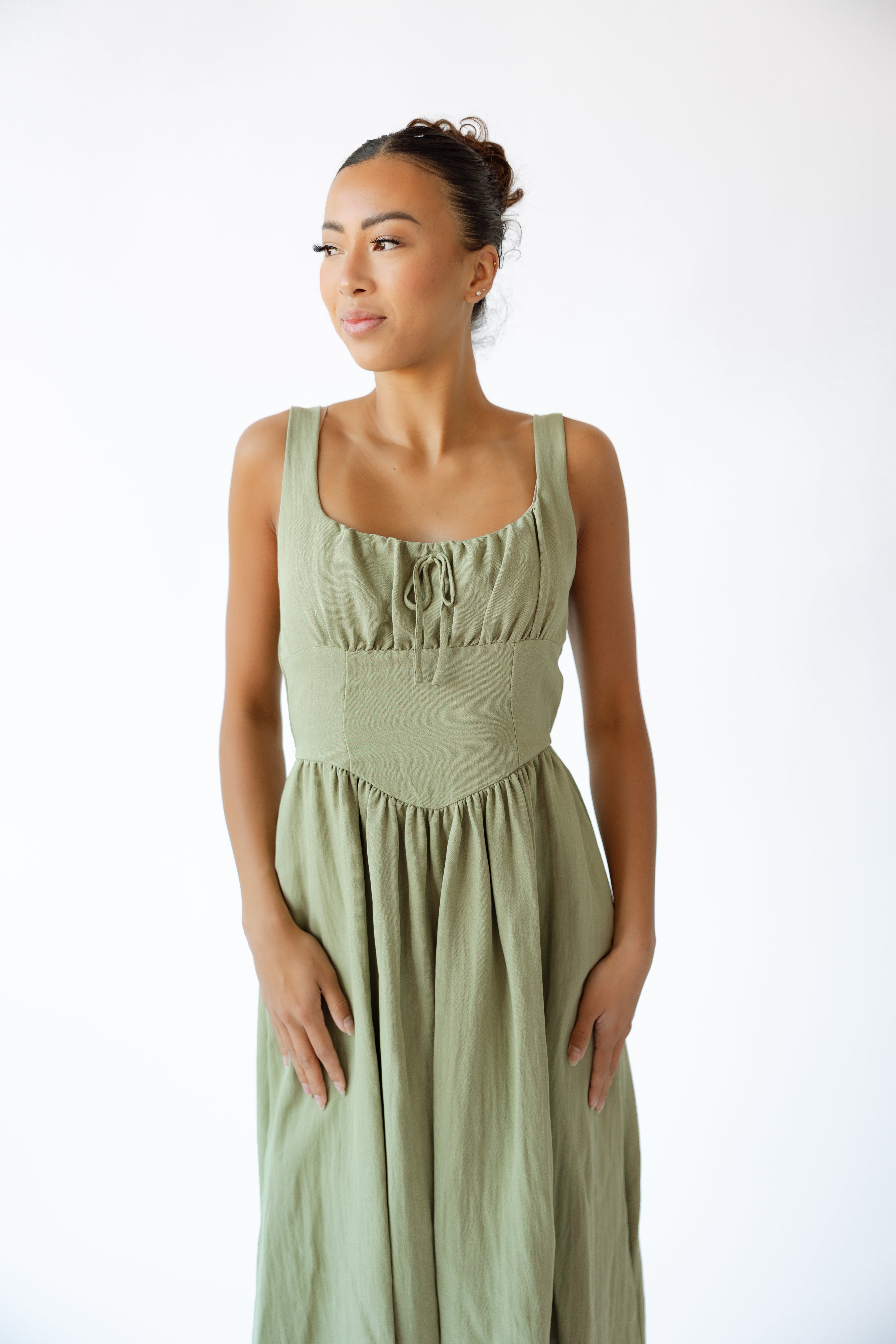 LOVELY MAIDEN MIDI DRESS