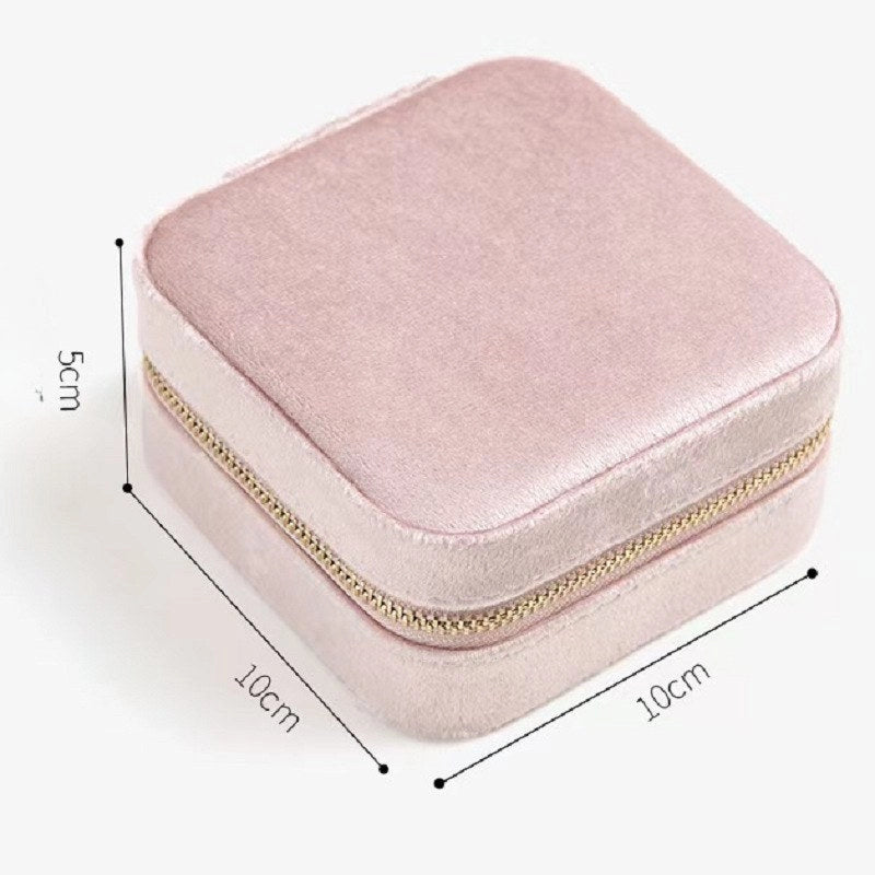 PLUSH VELVET JEWELRY CASE