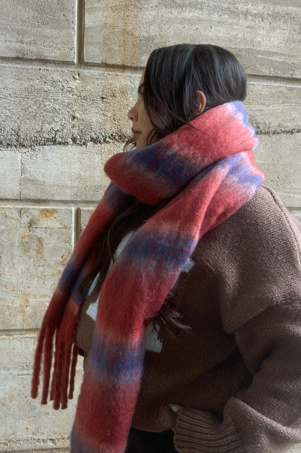 WINE COLOR BLOCK TASSEL SCARF
