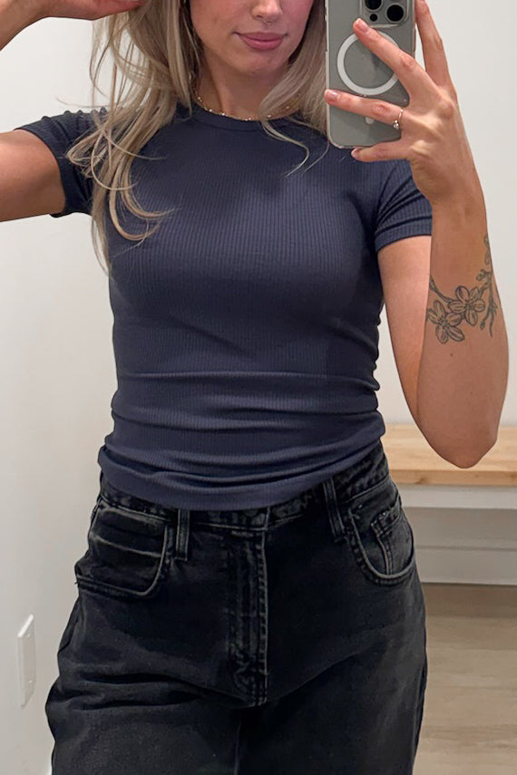 ESSENTIAL RIBBED SHORT SLEEVE