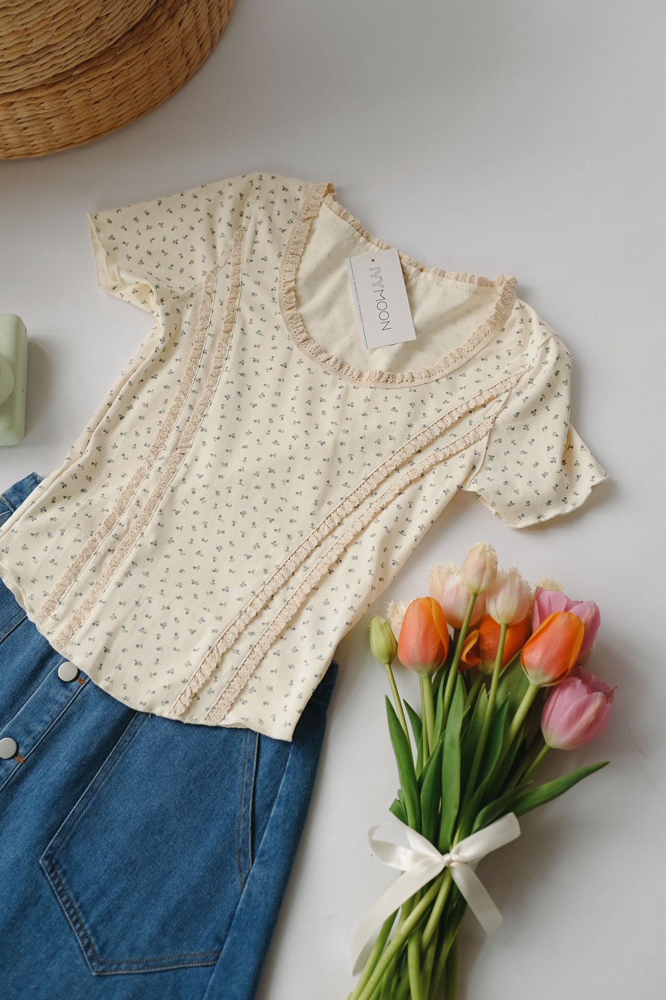 THIS IS THE LIFE TOP