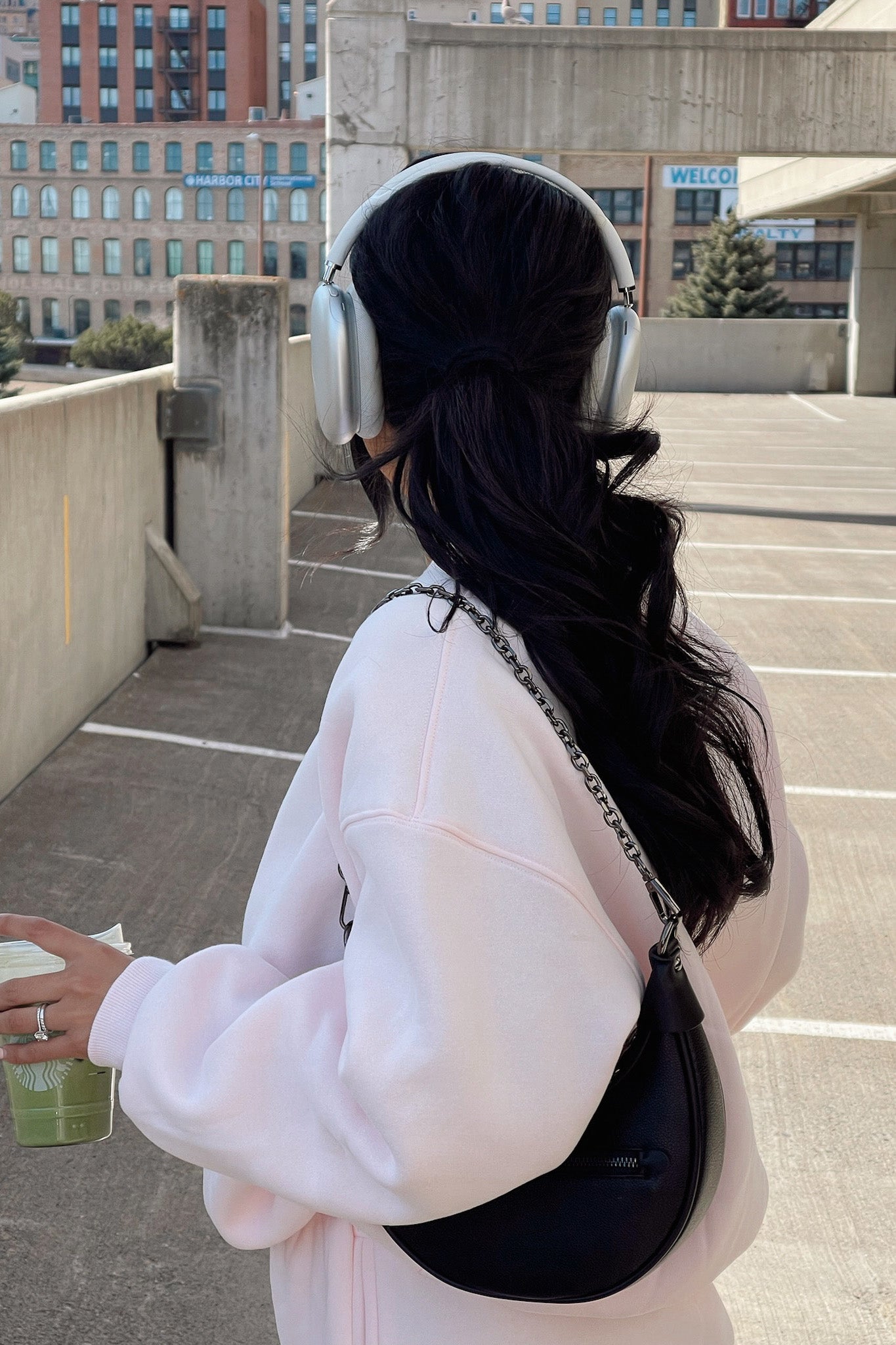 EASY LIVING OVERSIZED CREW