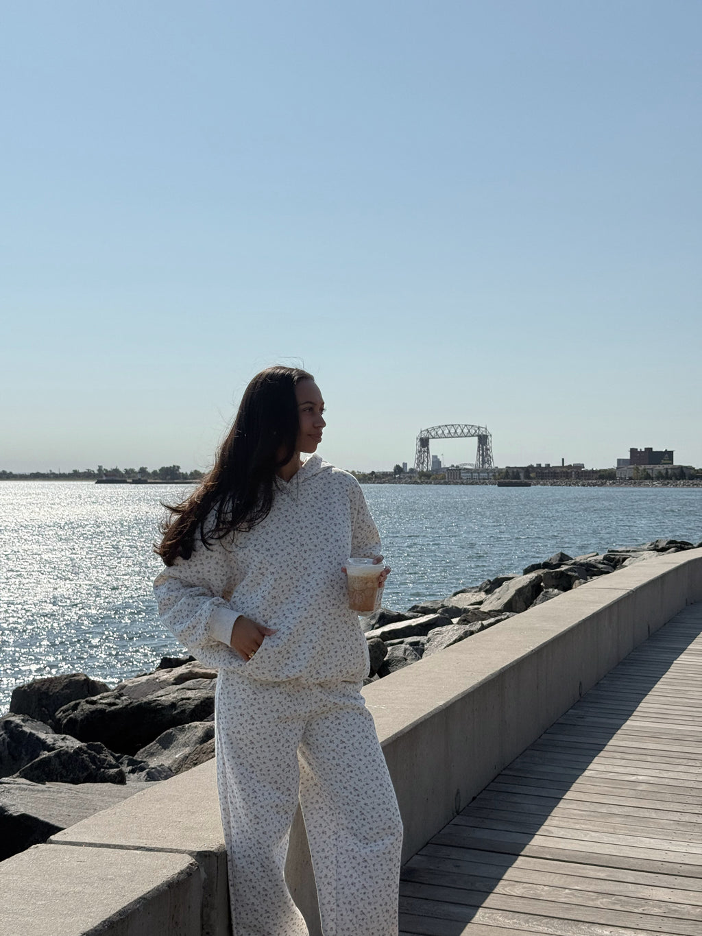 FLEETING MOMENTS JOGGER