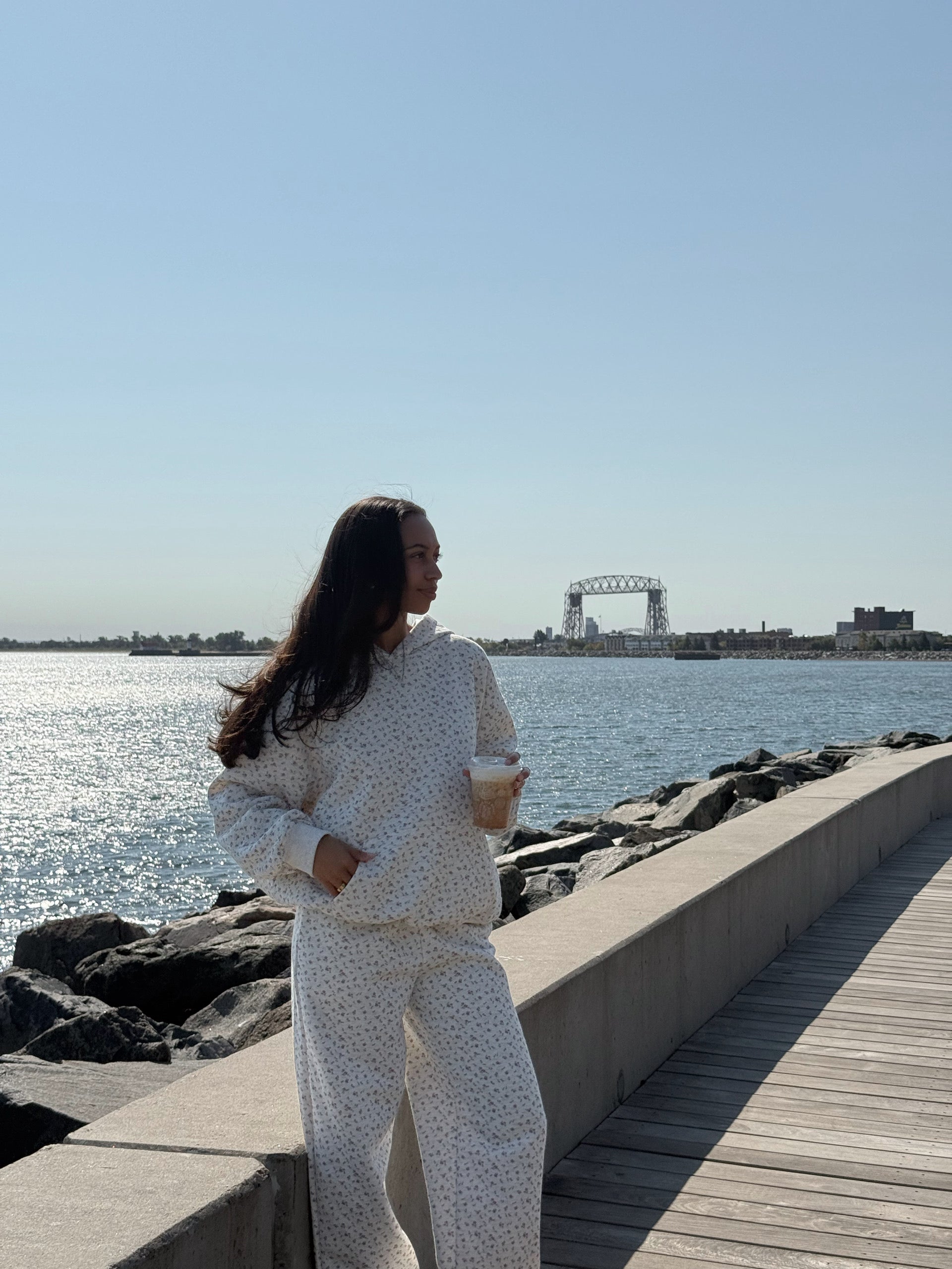 FLEETING MOMENTS JOGGER