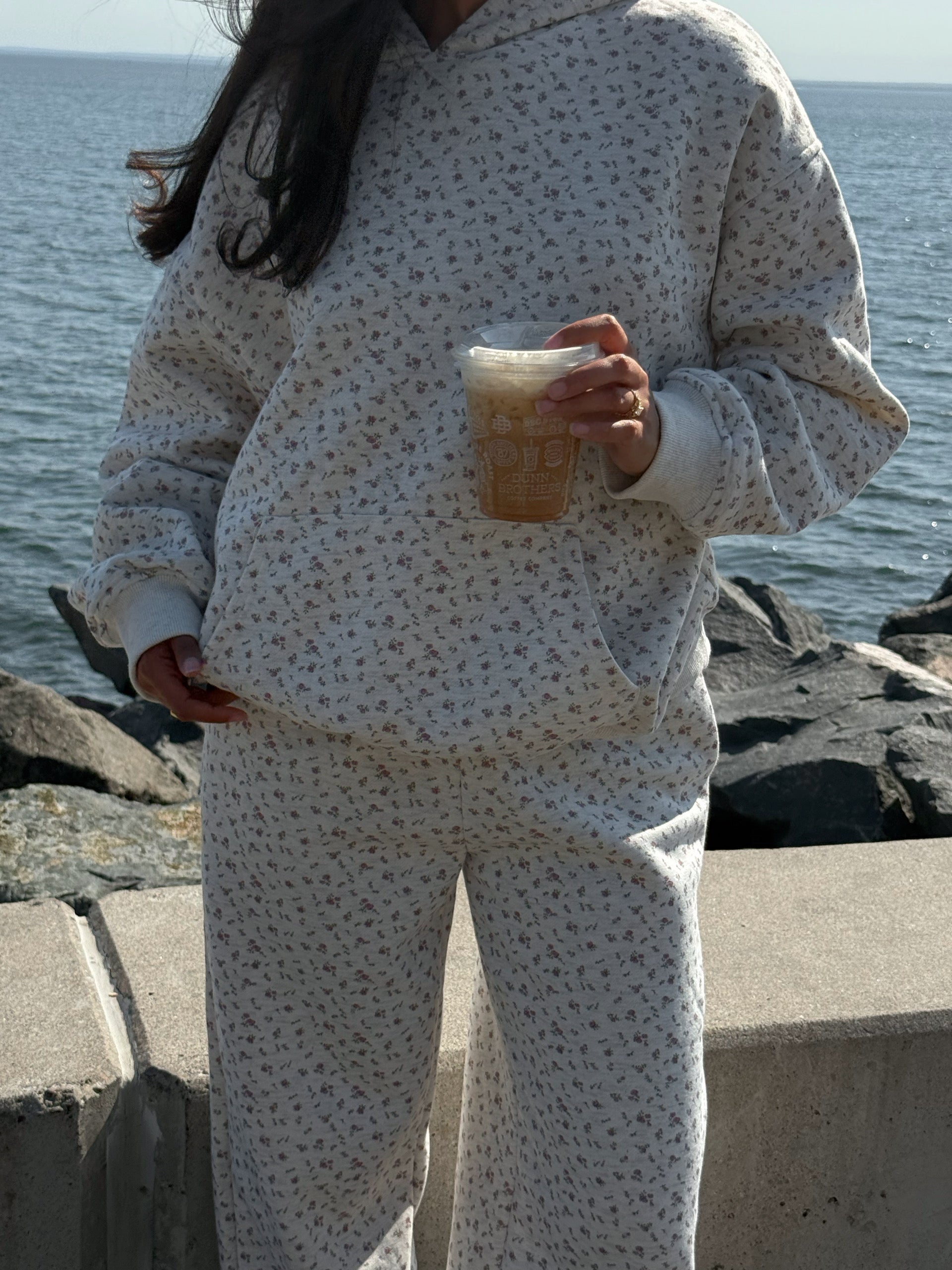 FLEETING MOMENTS JOGGER